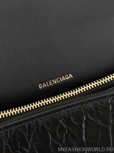 Сумка Balenciaga Crush Medium Chain Bag