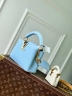 Сумка Louis Vuitton Capucines Cutie mini