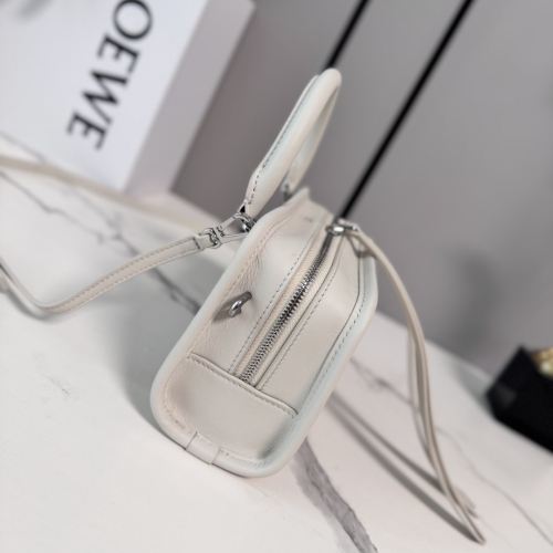 Сумка Loewe Amazona mini белая