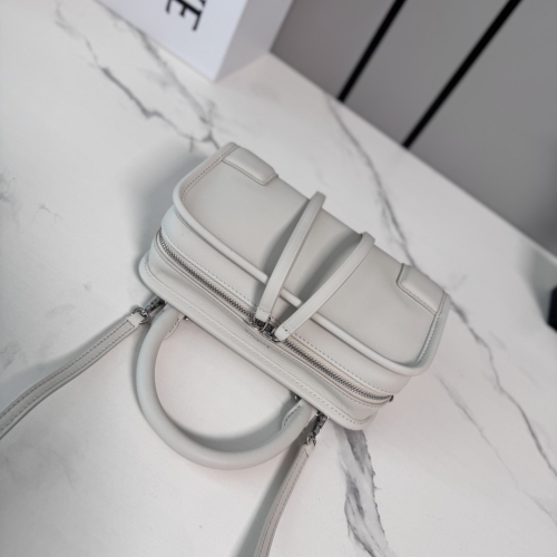 Сумка Loewe Amazona mini белая