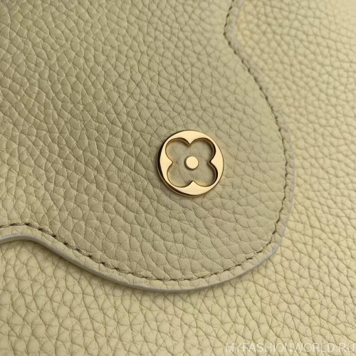 Сумка Louis Vuitton Capucines Cutie mini