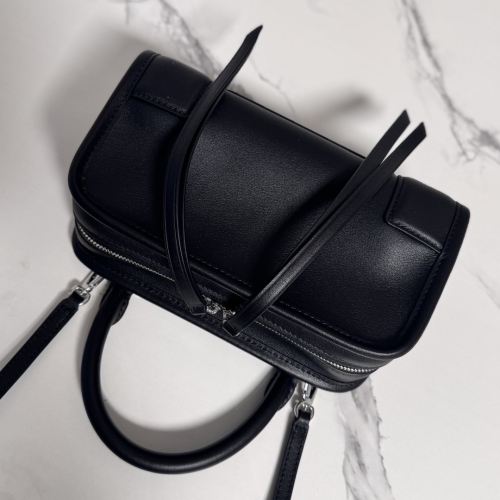 Сумка Loewe Amazona mini черная