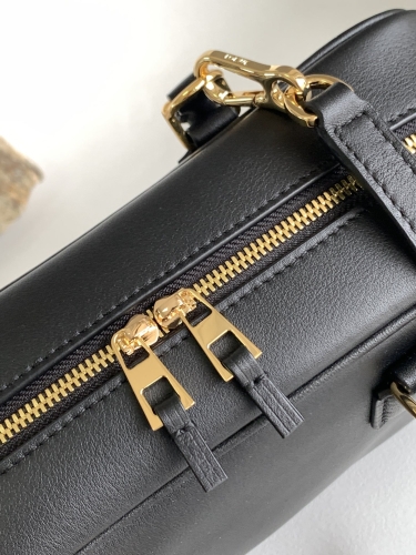 Сумка Loewe Amazona 23 черная