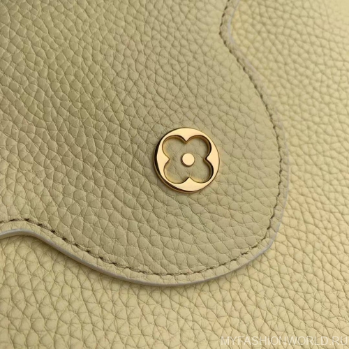 Сумка Louis Vuitton Capucines Cutie Small