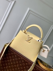 Сумка Louis Vuitton Capucines Cutie Small