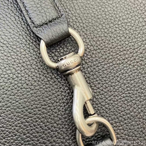 Большая сумка-тоут с застежкой-карабином