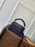 Сумка Louis Vuitton Capucines East West mini