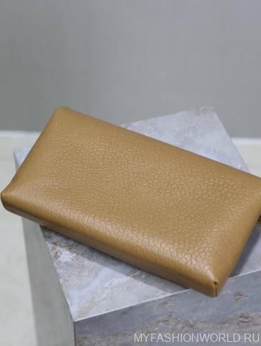 Сумка конверт Cassandre Saint Laurent