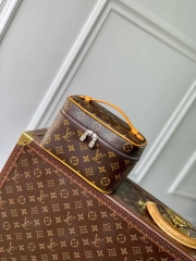 Сумка Louis Vuitton Nice mini