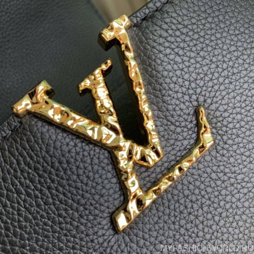 Сумка Louis Vuitton Capucines East West medium