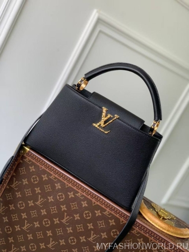 Сумка Louis Vuitton Capucines East West medium