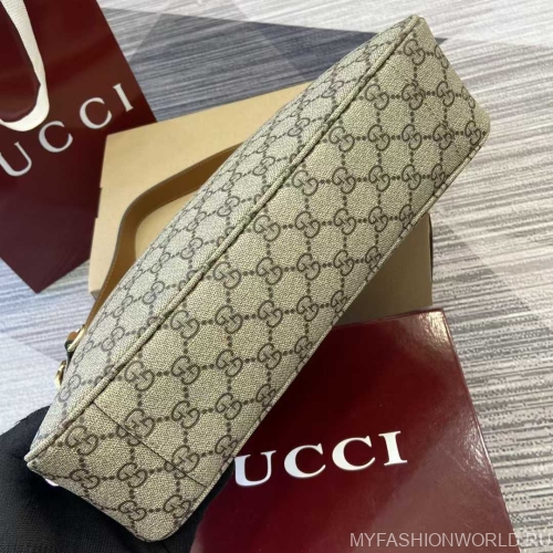 Средняя сумка на плечо GG Emblem