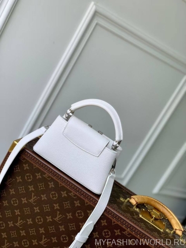Сумка Louis Vuitton Capucines East West mini