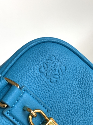 Сумка Loewe Amazona 23 голубая