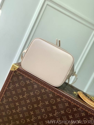 Сумка Louis Vuitton Noé BB