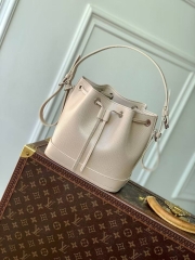 Сумка Louis Vuitton Noé BB