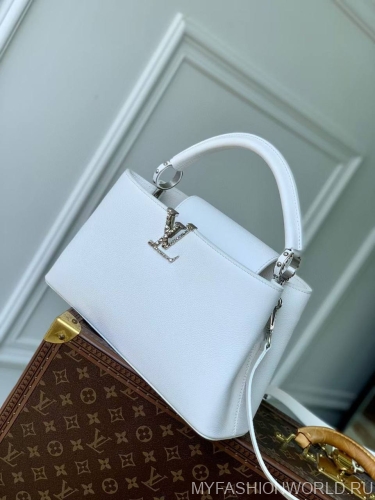 Сумка Louis Vuitton Capucines East West medium