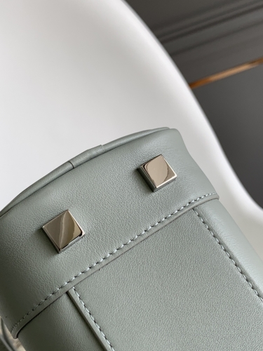 Сумка Loewe Amazona 23 серая