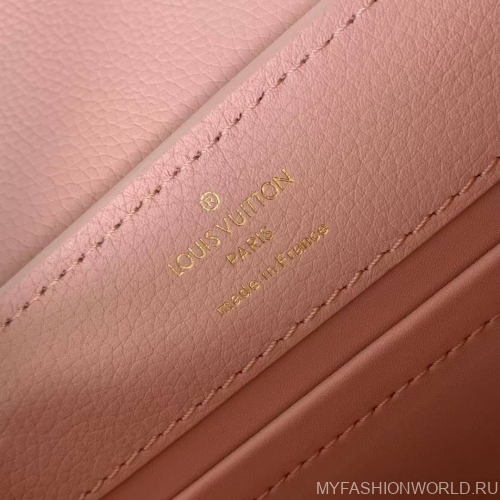 Сумка Louis Vuitton Capucines East West mini