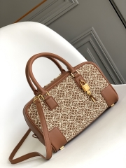 Сумка Loewe Amazona 23 с узором