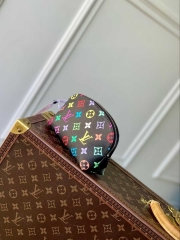 Сумка Louis Vuitton POCHETTE COSMETIQUE PM