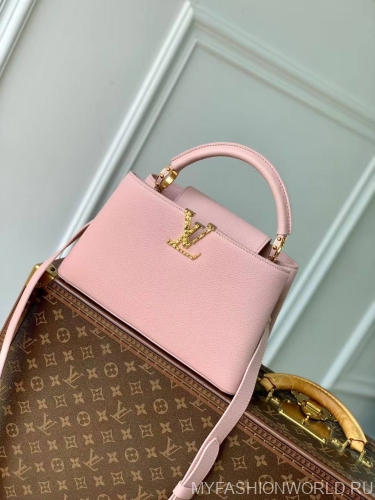 Сумка Louis Vuitton Capucines East West small