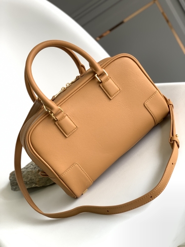 Сумка Loewe Amazona