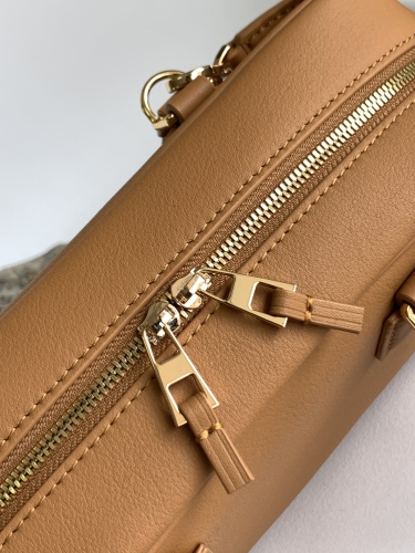 Сумка Loewe Amazona