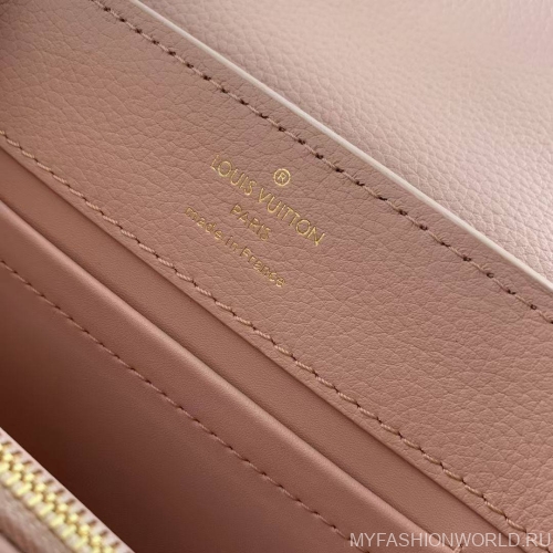 Сумка Louis Vuitton Capucines East West meduim