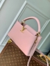 Сумка Louis Vuitton Capucines East West meduim