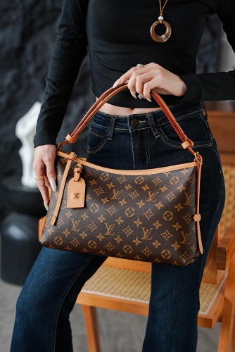 Сумка Louis Vuitton CarryAll East West