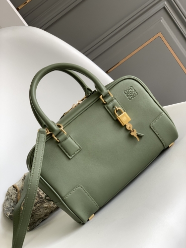 Сумка Loewe Amazona 23 зеленая