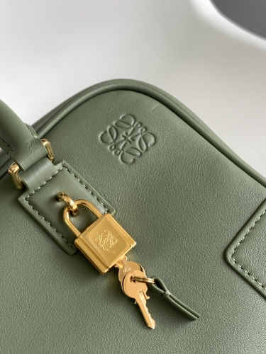 Сумка Loewe Amazona 23 зеленая