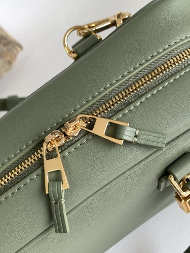 Сумка Loewe Amazona 23 зеленая