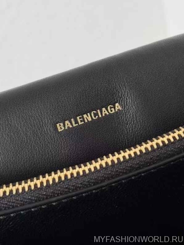 Сумка Balenciaga Crush Medium