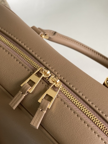 Сумка Loewe Amazona 23 коричневая