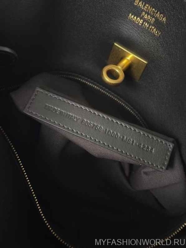 Сумка Balenciaga Bel Air Large Hobo Bag