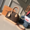 Сумка Louis Vuitton Alma Monogram canvas small
