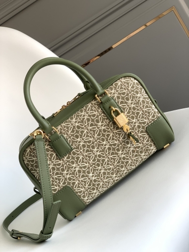 Сумка Loewe Amazona 23 зеленая с узором
