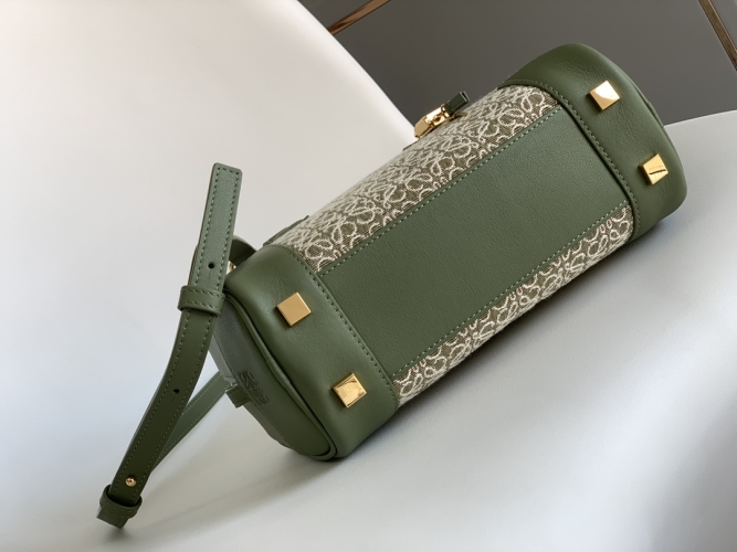 Сумка Loewe Amazona 23 зеленая с узором