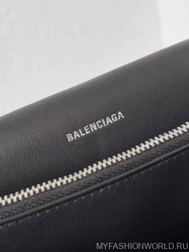 Сумка Balenciaga Crush Medium