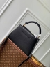 Сумка Louis Vuitton Capucines Nautical medium