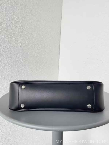 Сумка Balenciaga Bel Air Small Shoulder Bag