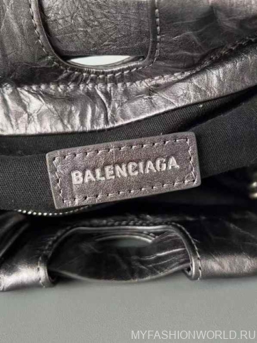 Сумка Balenciaga Crush Medium Tote Bag