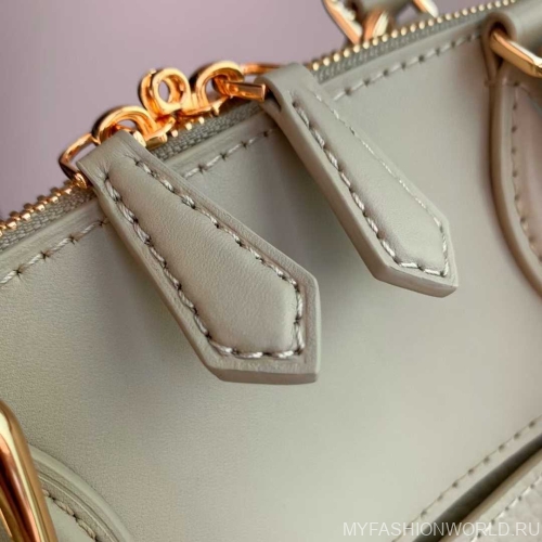 Сумка Louis Vuitton Lock It