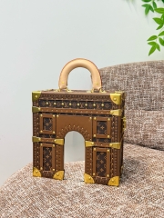 Сундук Louis Vuitton TRIUMPHAL ARCH Trunk