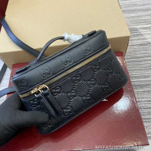 Супермини-сумка GG Emblem