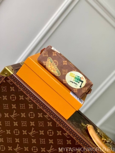 Косметичка Louis Vuitton Pochette Cosmetic PM