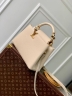 Сумка Louis Vuitton Capucines Jewelily medium