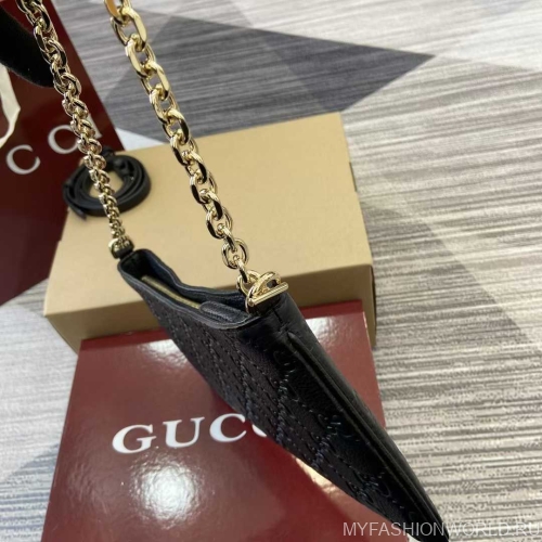 Маленькая сумка через плечо GG Emblem